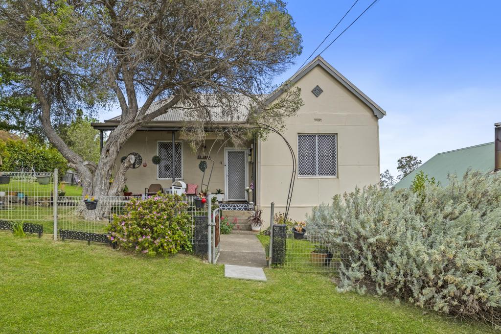 11 Paine St, Portland, NSW 2847