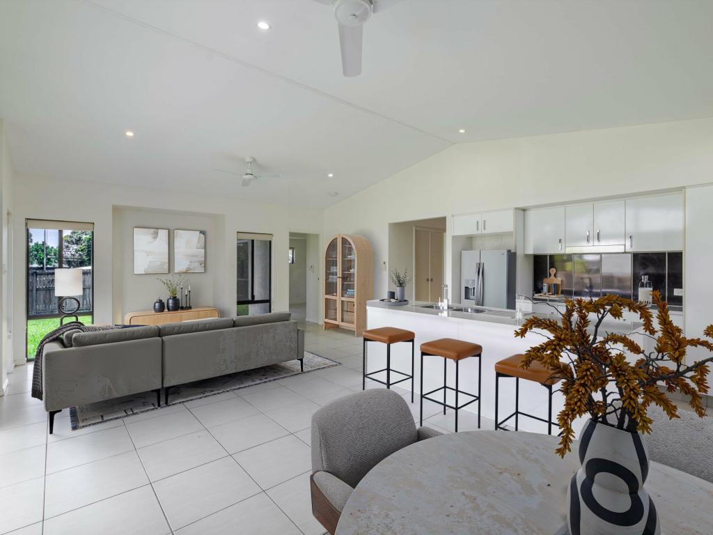 53 Cooya Beach Rd, Cooya Beach, QLD 4873