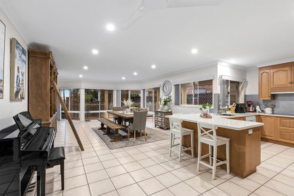 19 Gamma Pl, Bridgeman Downs, QLD 4035