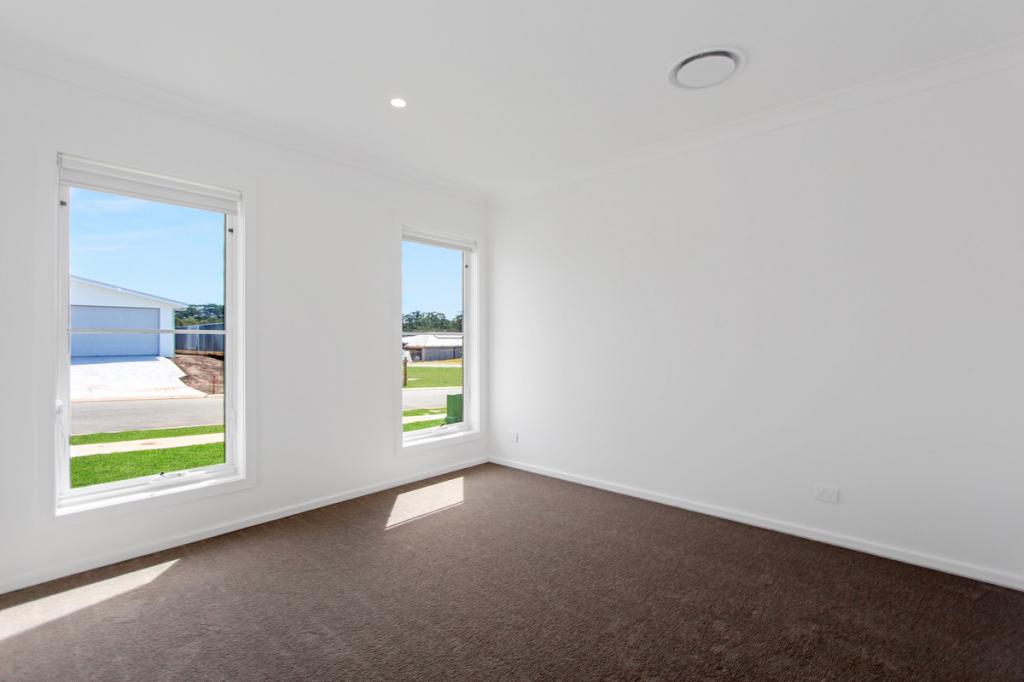 42 Riberry Rd, Thrumster, NSW 2444