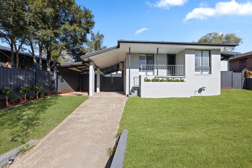 17 Davidson Rd, Menai, NSW 2234