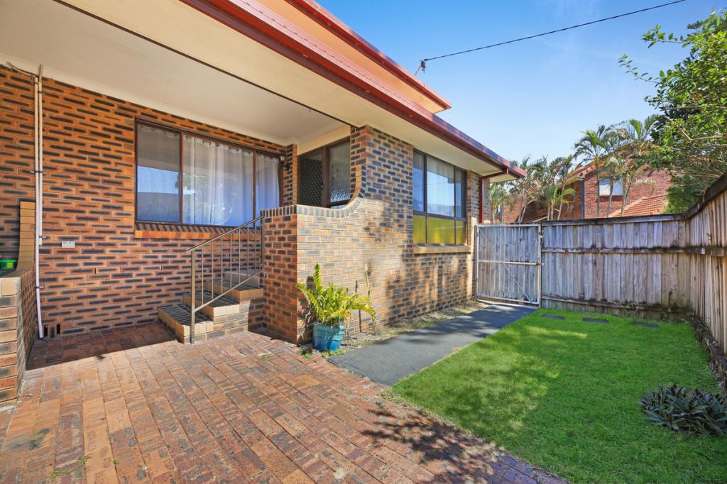 2/8 Dolphin Ave, Mermaid Beach, QLD 4218