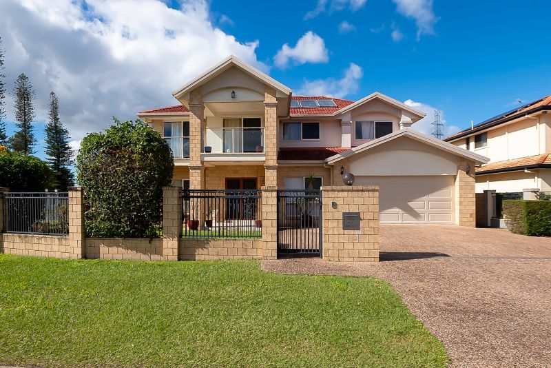 27 Scribbly Gum St, Sunnybank Hills, QLD 4109