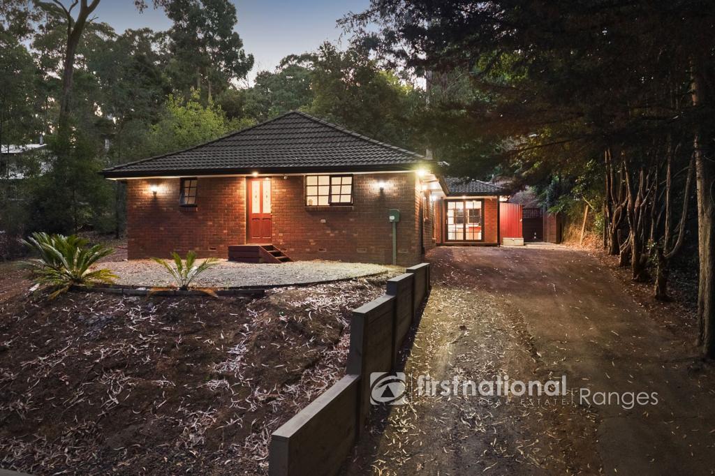 30 Amphlett Ave, Cockatoo, VIC 3781
