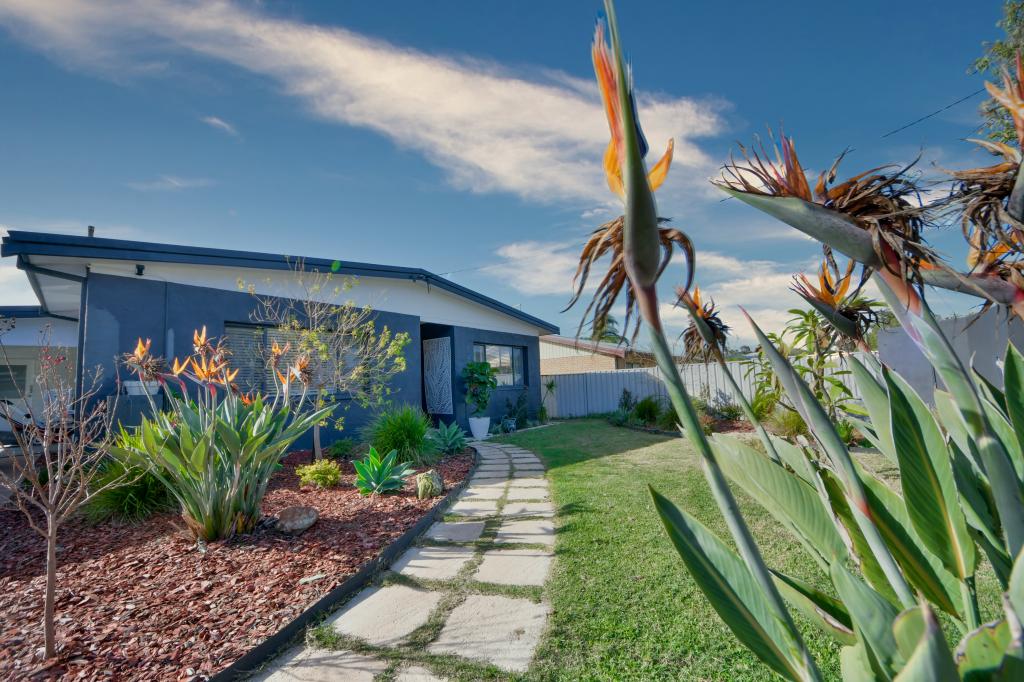 88 Wyeree Rd, Mandurah, WA 6210