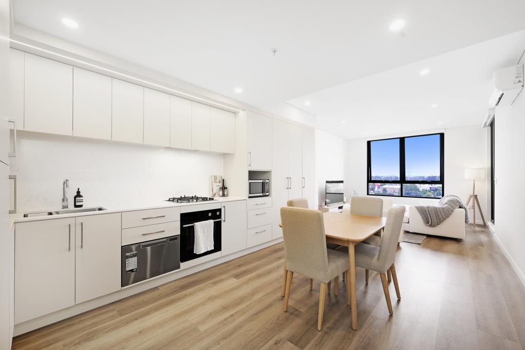 405/2C LORD SHEFFIELD CCT, PENRITH, NSW 2750