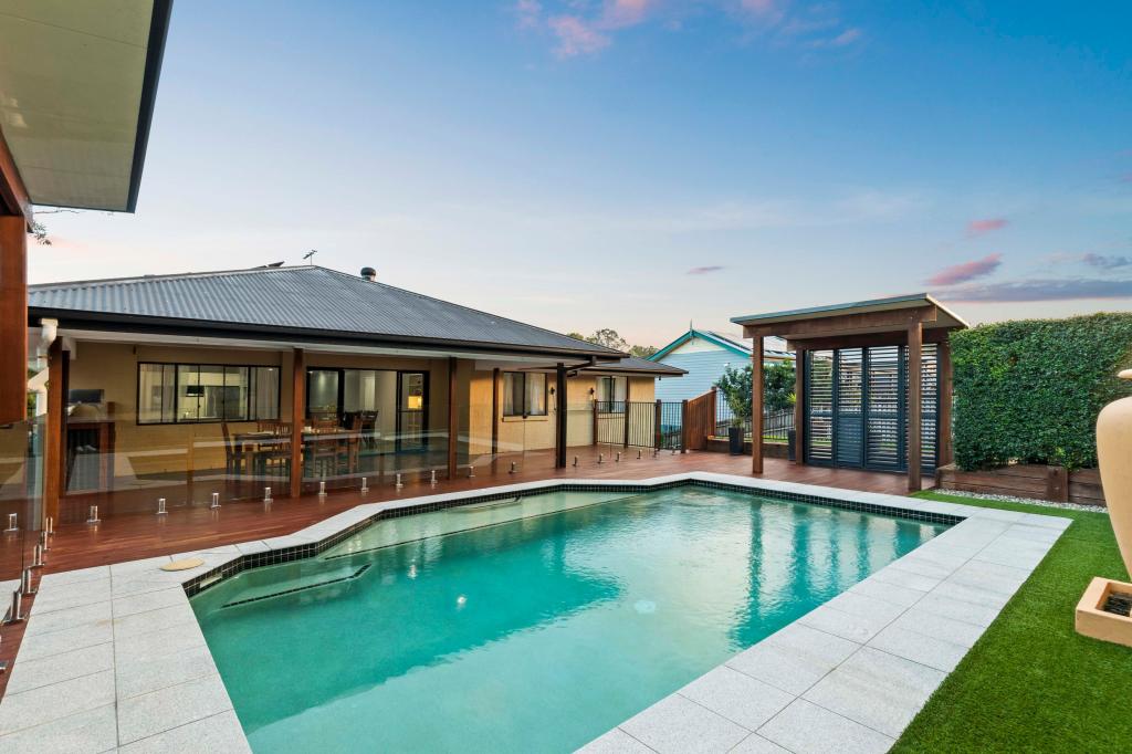 11 Corvus Dr, Cashmere, QLD 4500