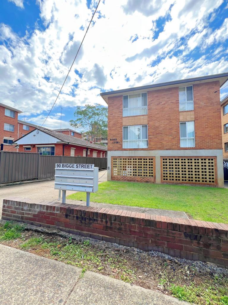 2/90 Bigge St, Liverpool, NSW 2170