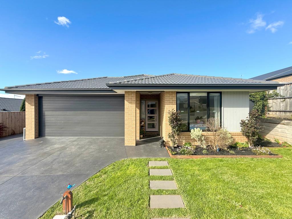 12 County Dr, Drouin, VIC 3818