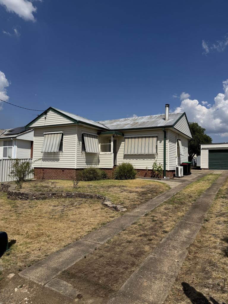 114 Broughton St, Tumut, NSW 2720