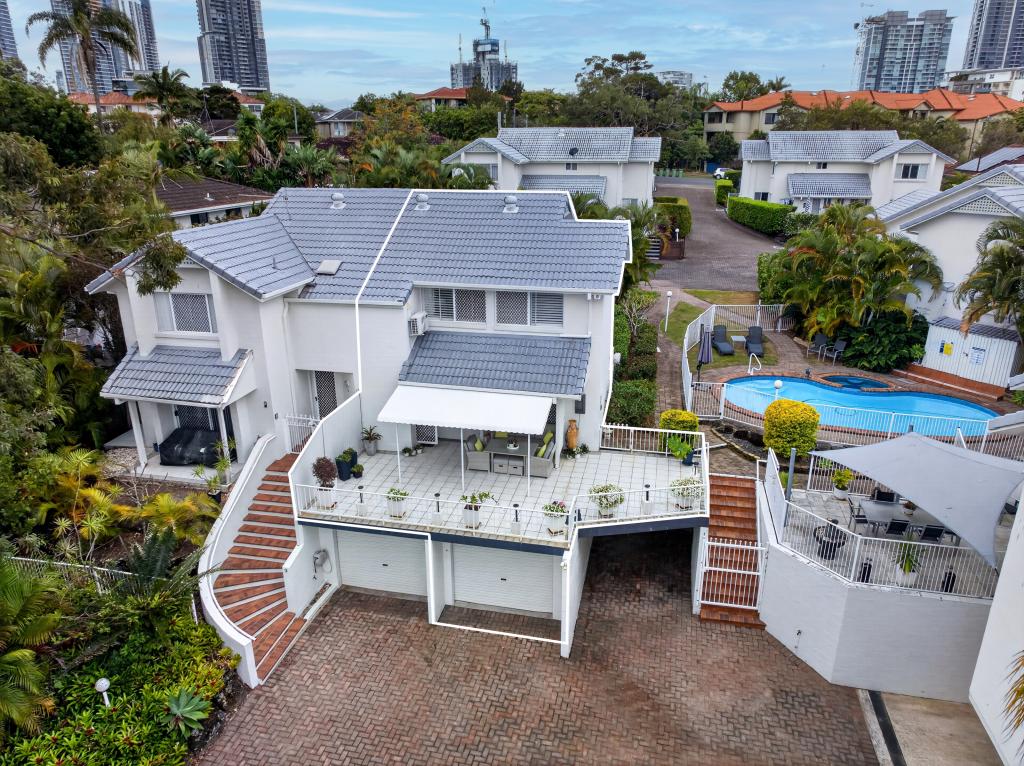 4/28 Chester Tce, Southport, QLD 4215
