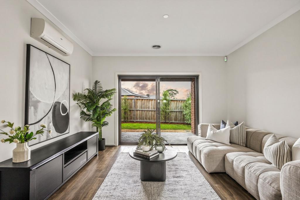 98 Ashbury Bvd, Armstrong Creek, VIC 3217