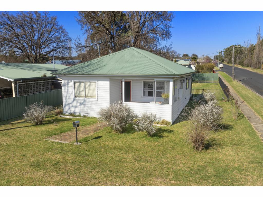 34 Enid St, Armidale, NSW 2350