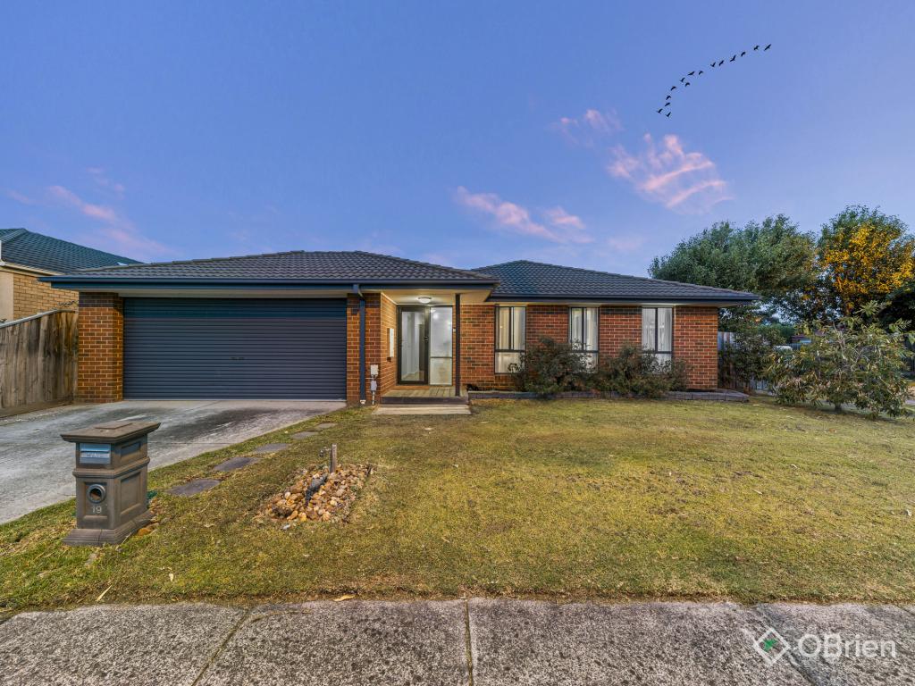 19 Ebony St, Cranbourne, VIC 3977