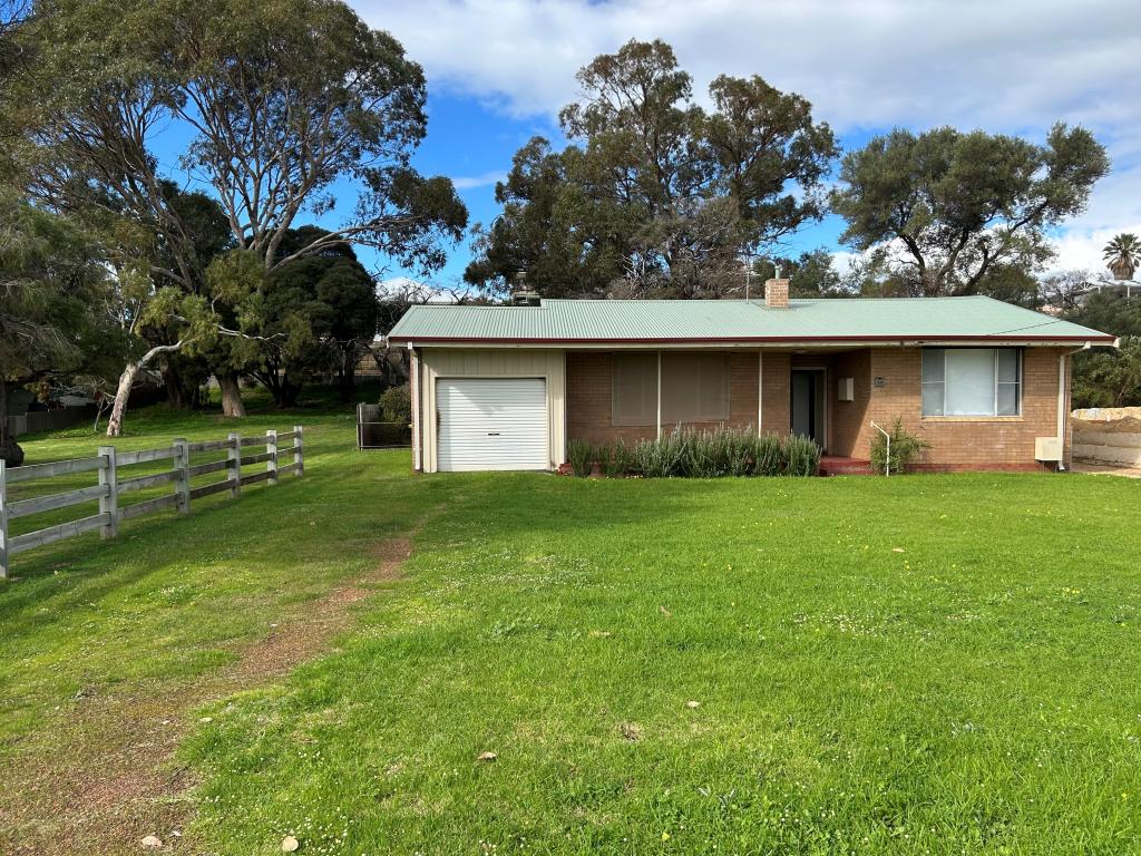 367 Old Coast Rd, Australind, WA 6233