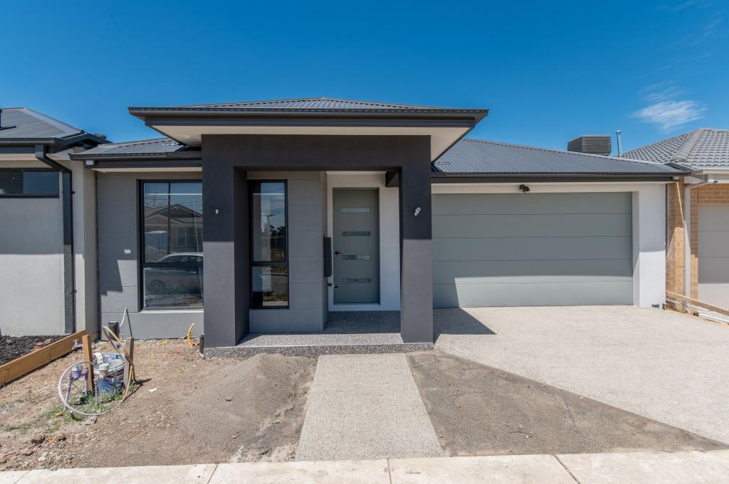 41 MYRTLEFORD ST, WOLLERT, VIC 3750