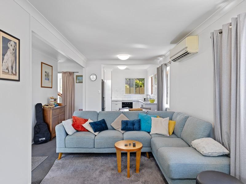 23 Bingara St, Mount Lofty, QLD 4350