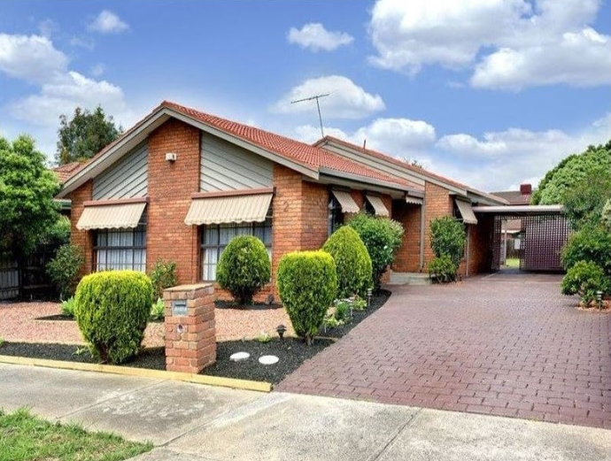 2 Bromwich Ct, Mill Park, VIC 3082