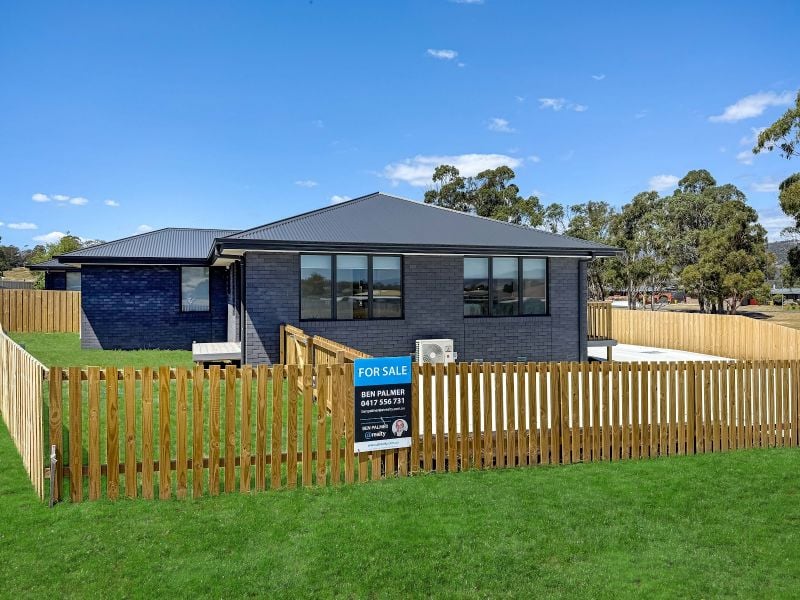 2/82 Benjamin Tce, New Norfolk, TAS 7140