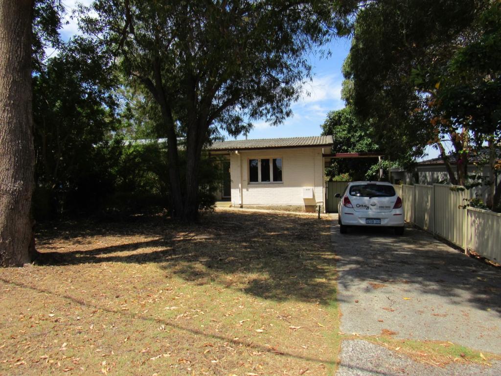 4b Robert Pl, Calista, WA 6167