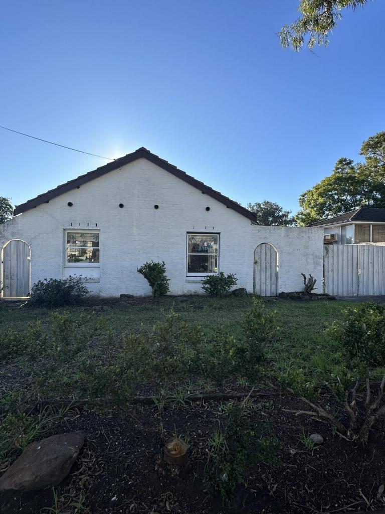 37 Lindesay St, Leumeah, NSW 2560