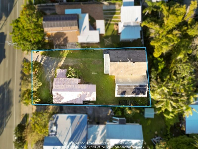 94 JOHNSTON ST, SOUTHPORT, QLD 4215