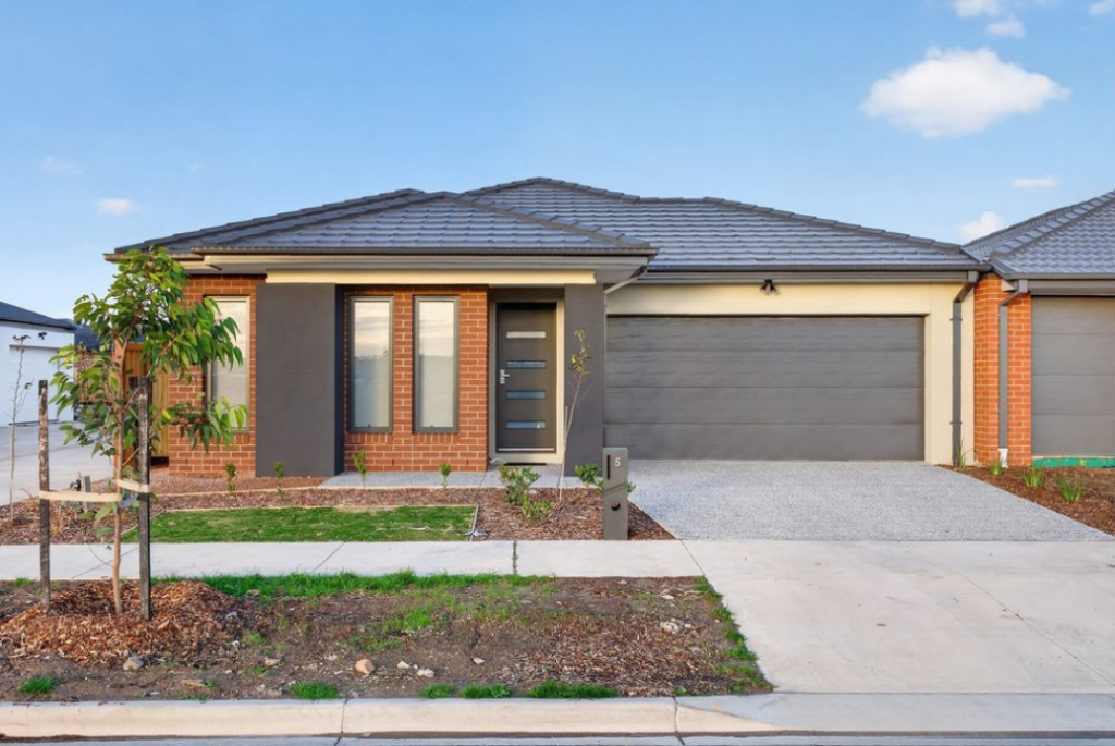 5 WHARFEDALE CRES, LARA, VIC 3212