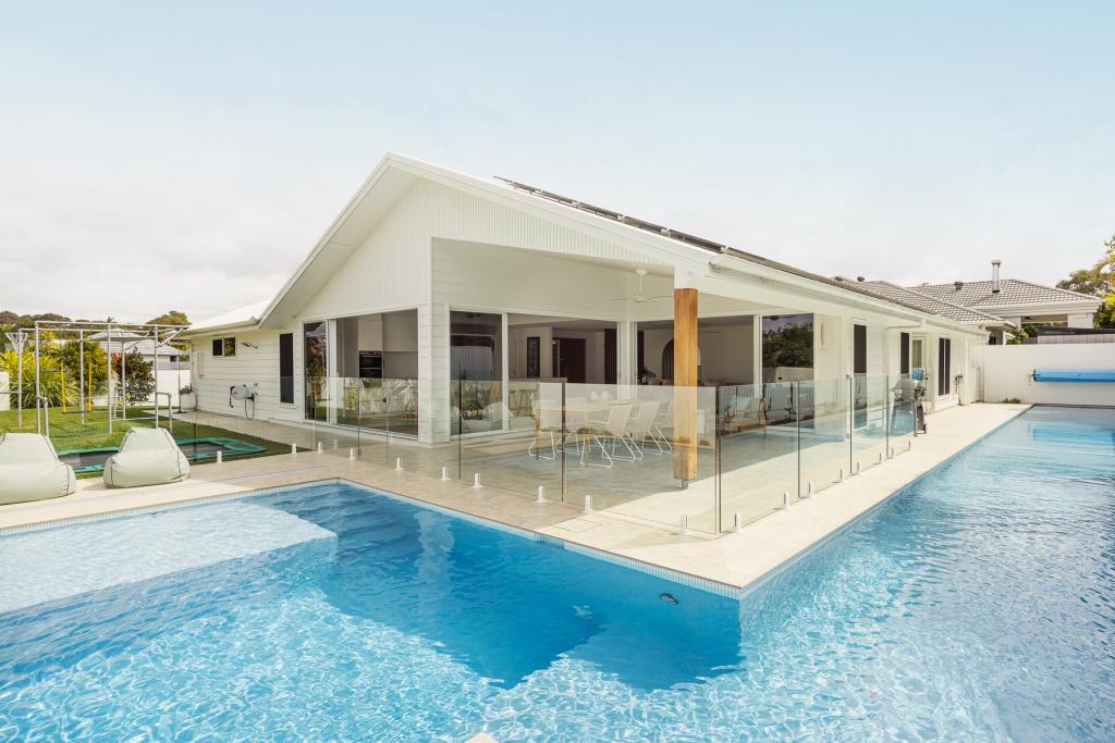 2 Oceanmist Ct, Noosaville, QLD 4566