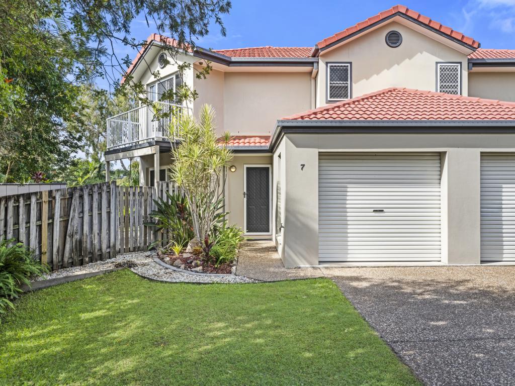 7/6 Buddy Holly Cl, Parkwood, QLD 4214