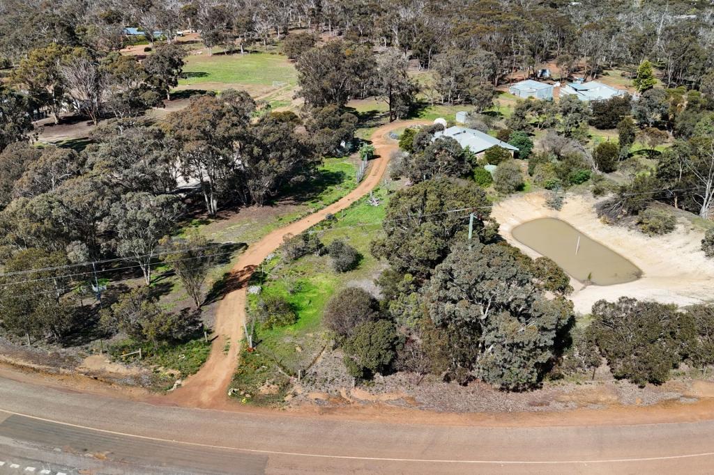 31 Chillicup Rd, Broomehill Village, WA 6318