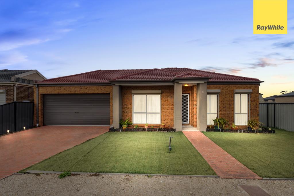 19 Silverleaf Dr, Melton, VIC 3337