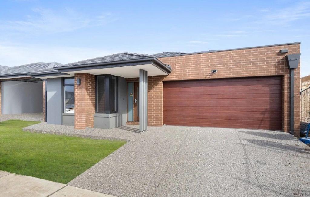 14 Cool St, Sunbury, VIC 3429