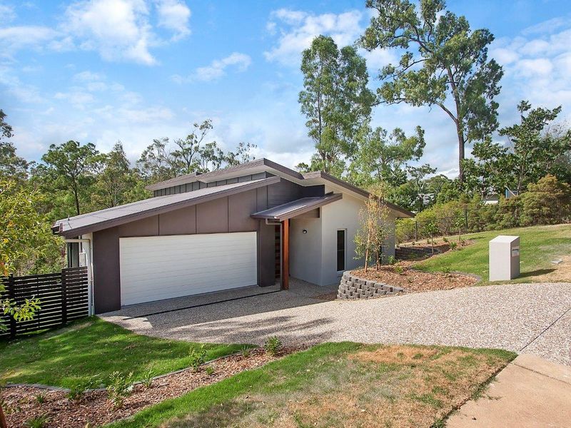 15 Verbena Cres, Brookwater, QLD 4300