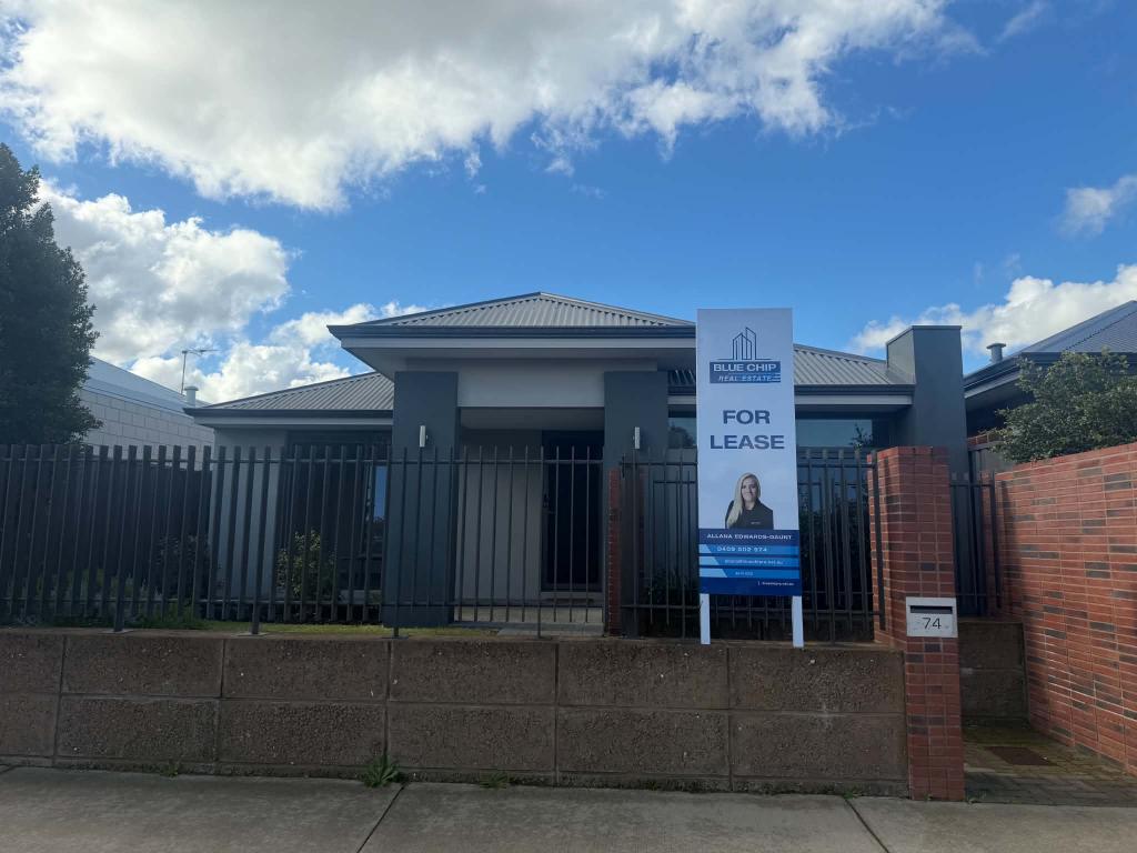 74 Berckelman Cct, South Guildford, WA 6055