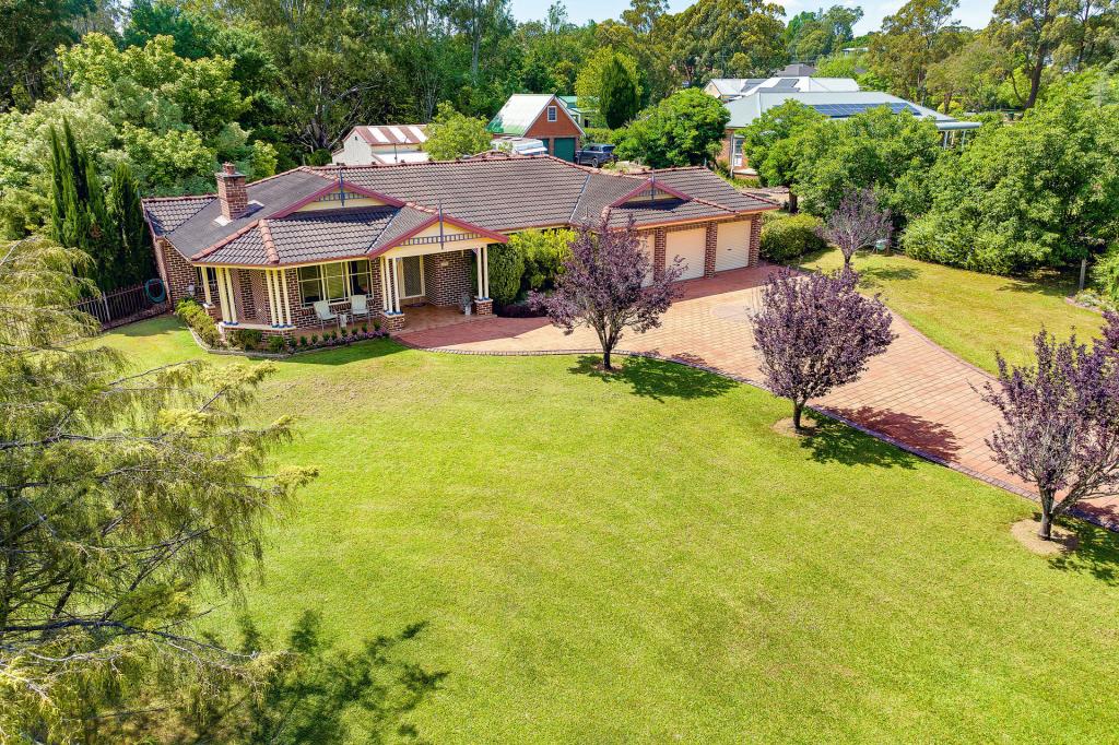 25 CAWDOR FARMS RD, GRASMERE, NSW 2570