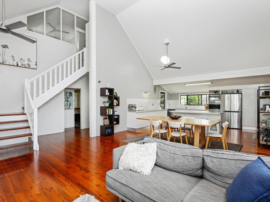 12 Macadamia Cl, Redlynch, QLD 4870
