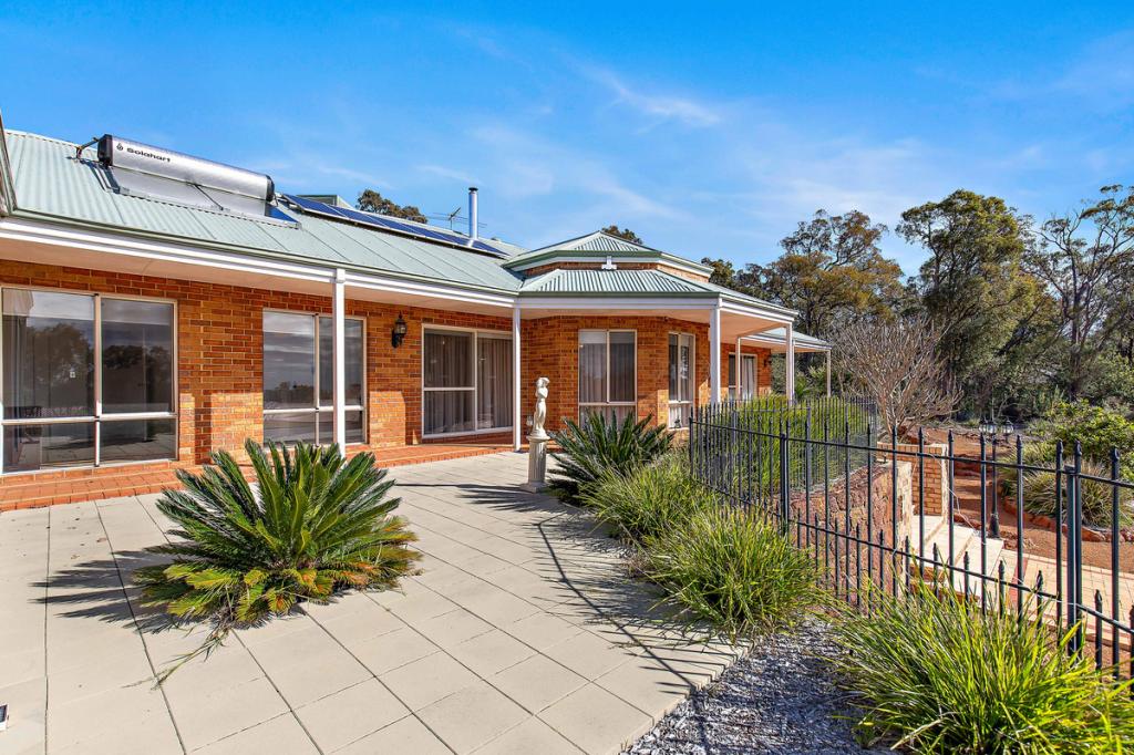 5 Kimber Rise, Bedfordale, WA 6112