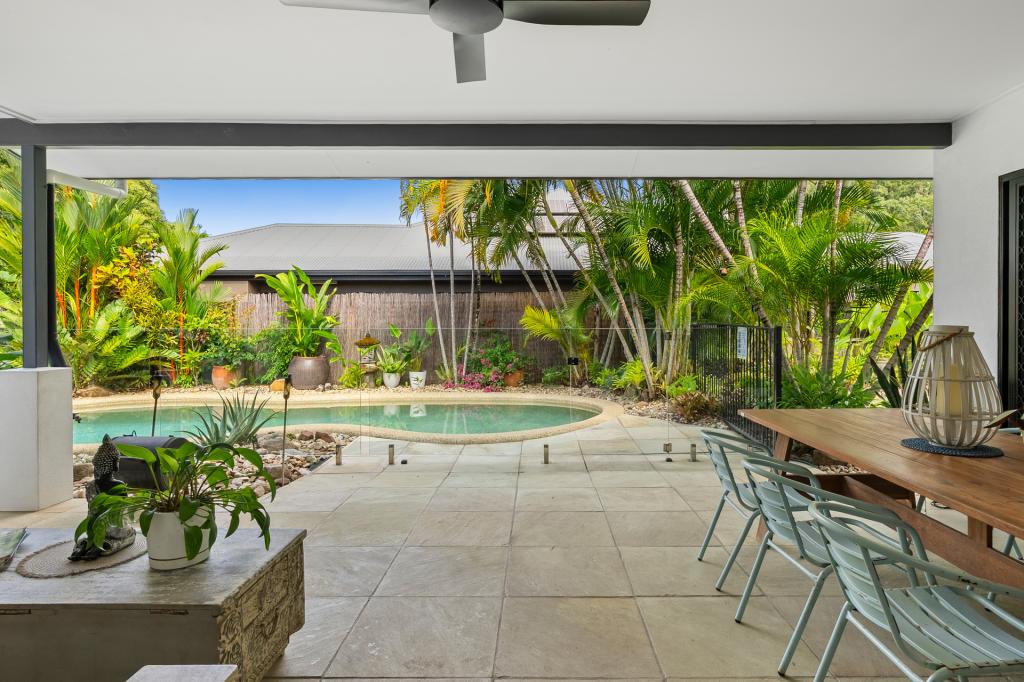 9 Cocus Cres, Palm Cove, QLD 4879