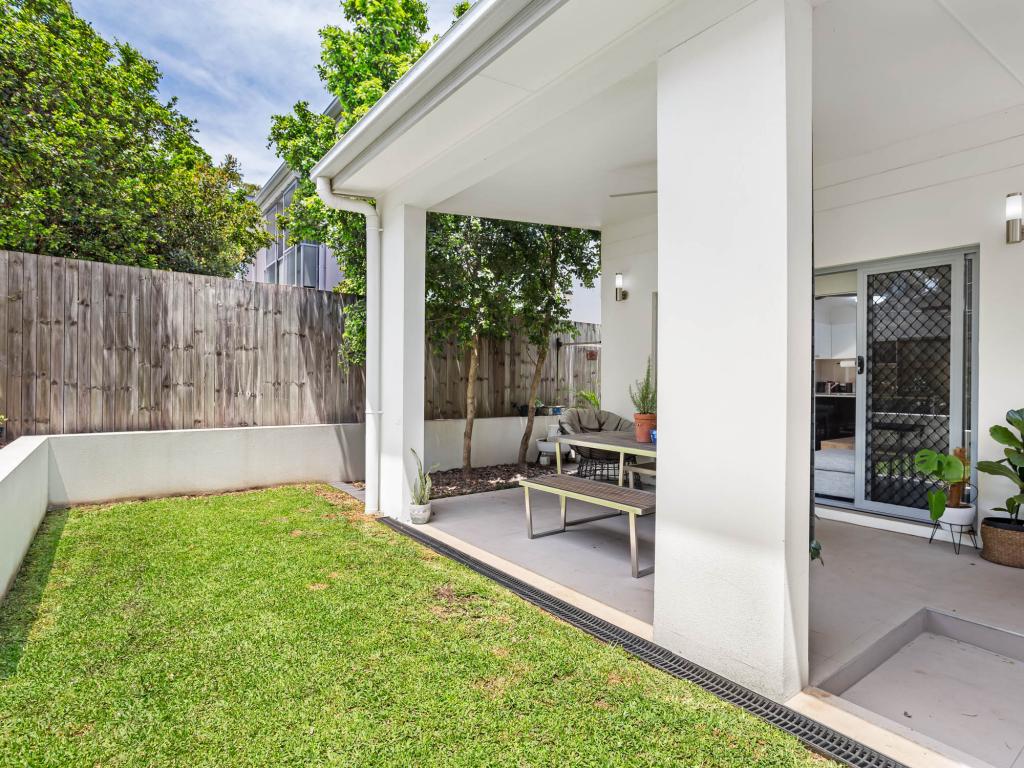 2/8 Gary St, Morningside, QLD 4170