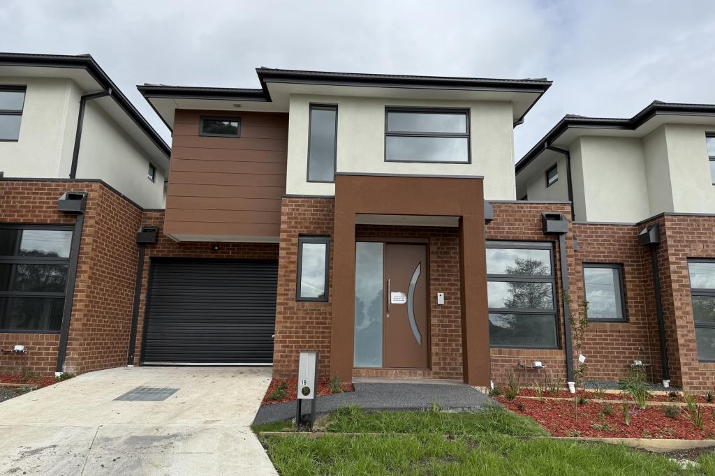 1b Hotham St, Cranbourne, VIC 3977