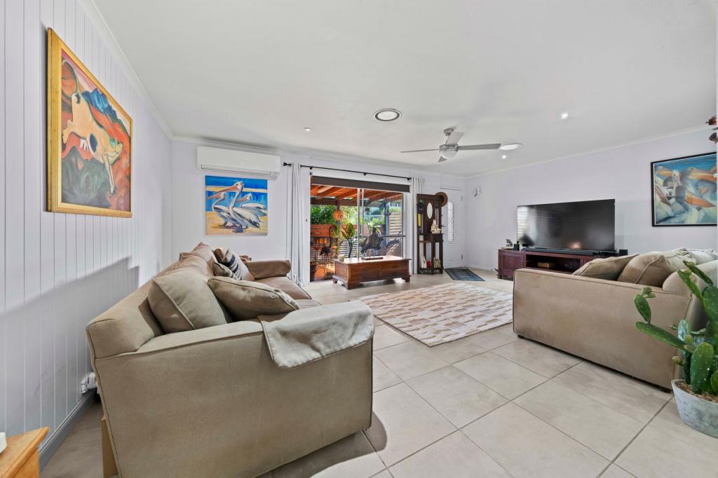 1 Carol St, Redland Bay, QLD 4165