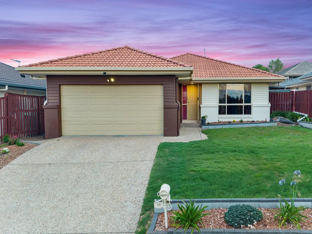 19 OLIVE SMITH ST, REDBANK PLAINS, QLD 4301