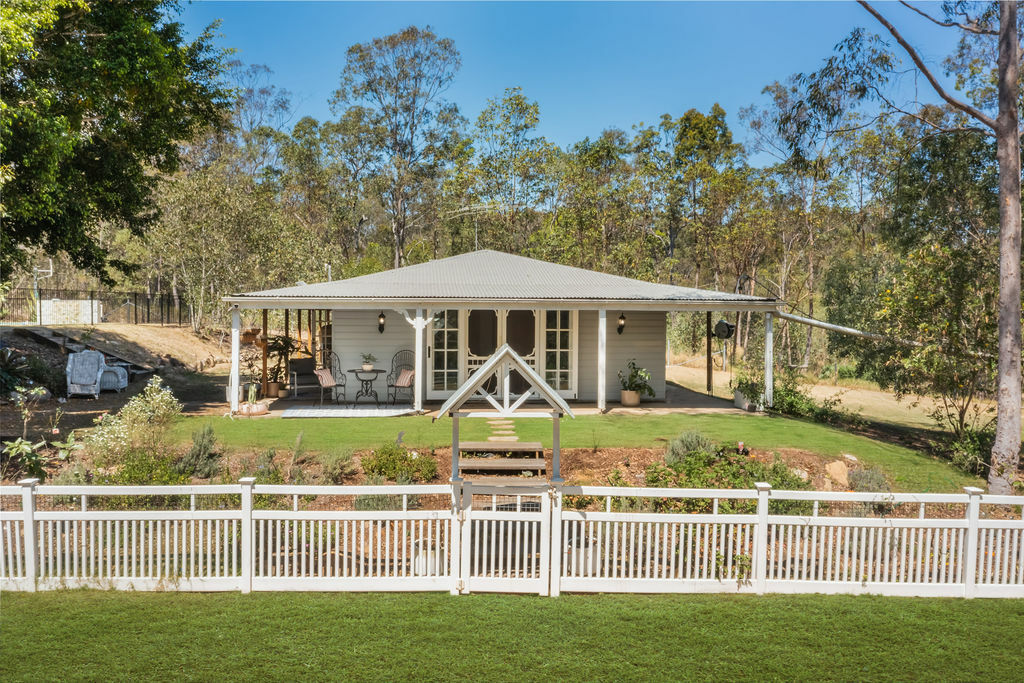 82 Blackwall Rd, Chuwar, QLD 4306