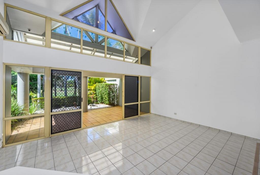 5 Bristol Fry/125 Santa Cruz Bvd, Clear Island Waters, QLD 4226