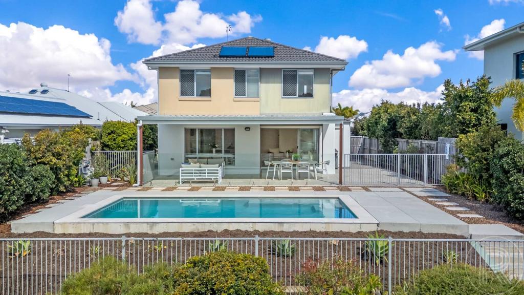 47 Lamatia Dr, Mountain Creek, QLD 4557