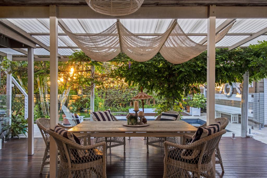 32 Wilson St, Labrador, QLD 4215