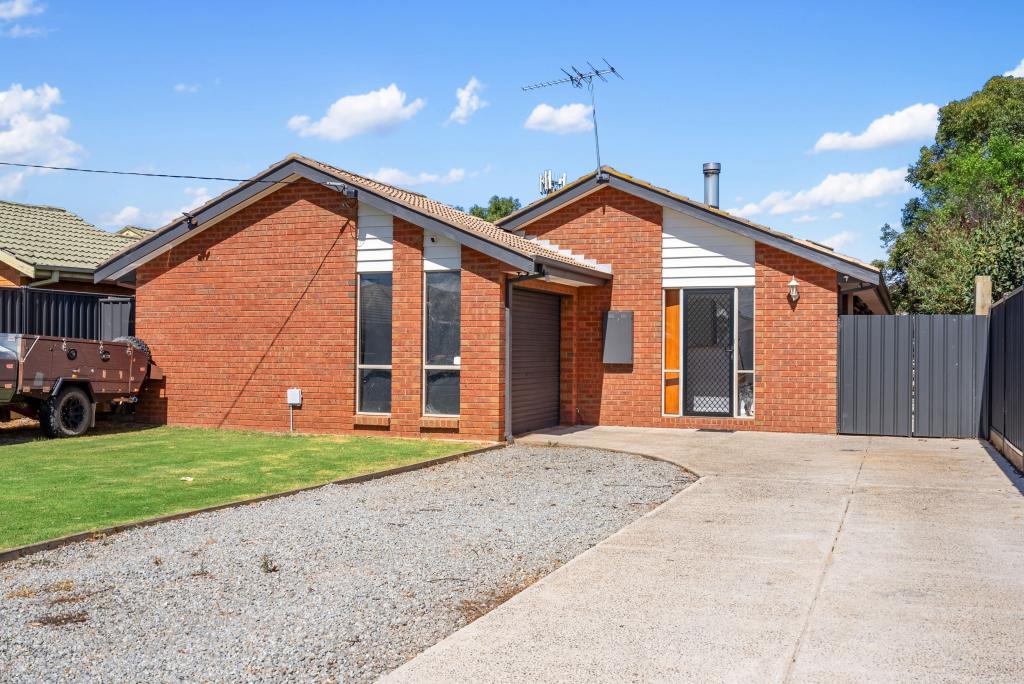 5 Somerton Ct, Darley, VIC 3340