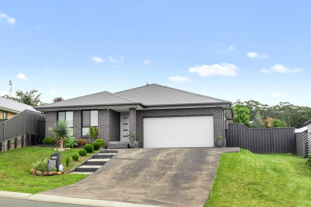 8 CARABEEN AVE, ULLADULLA, NSW 2539
