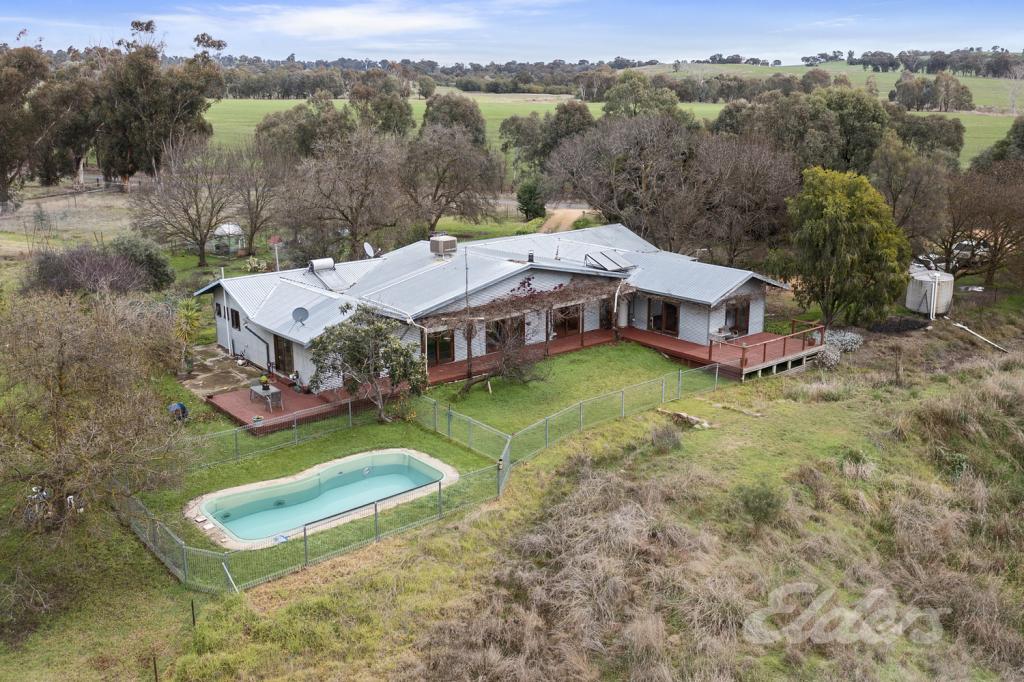 62 Ryans Rd, Almonds, VIC 3727