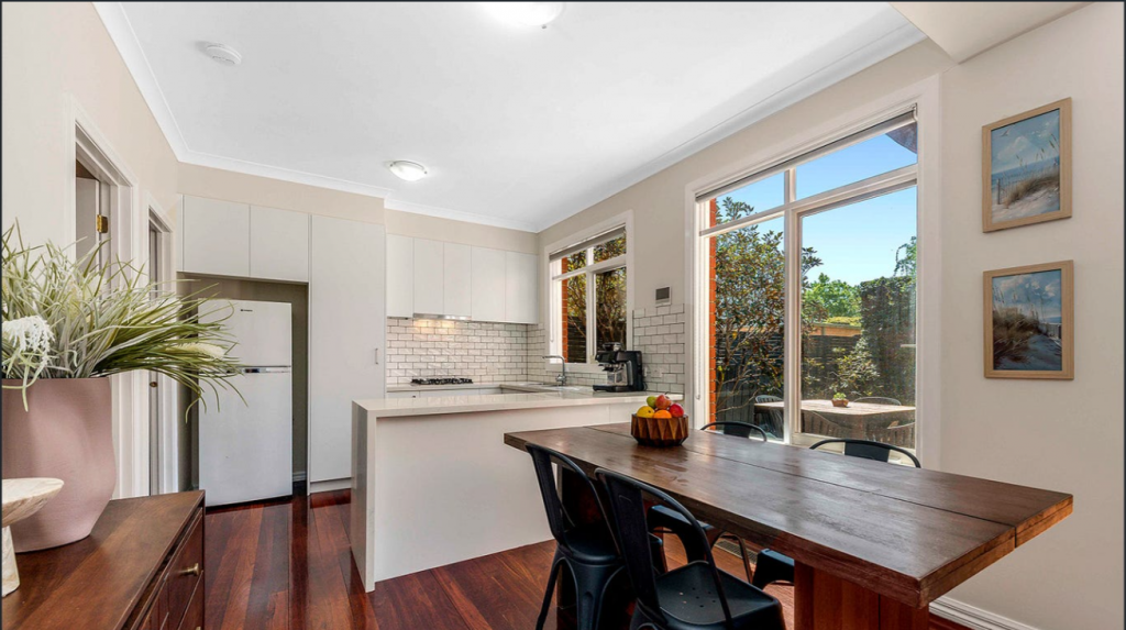 4/1108 Dandenong Rd, Carnegie, VIC 3163